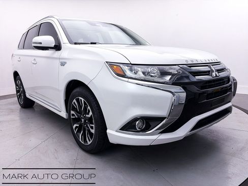 Used 2018 Mitsubishi Outlander GT image 1