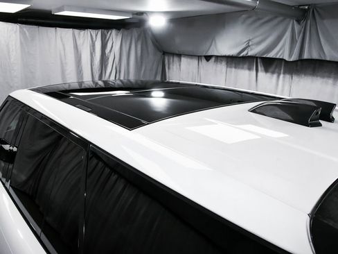 Used 2023 Land Rover Range Rover SE image 83