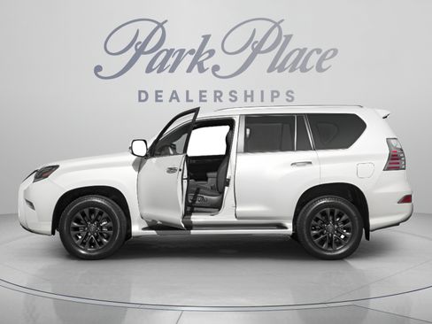 Used 2022 Lexus GX 460 Premium w/ Accessory Package AWD/4WD image 2