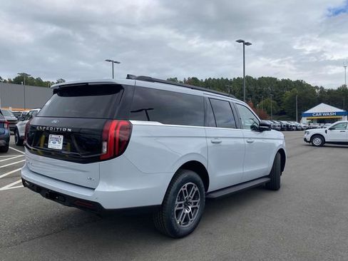 New 2025 Ford Expedition Max Active image 3