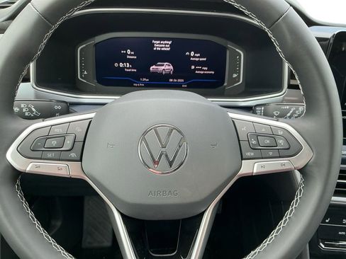 New 2025 Volkswagen Taos SEL image 19