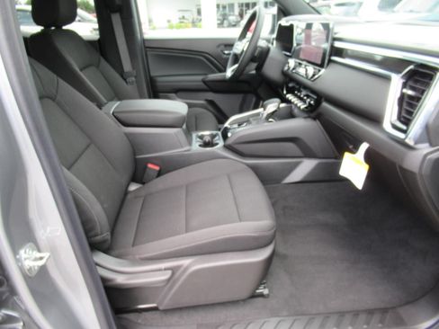 New 2026 GMC Canyon Elevation w/ Convenience Package RWD image 10