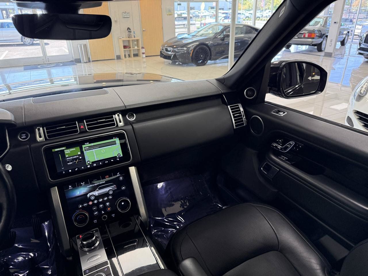 Used 2019 Land Rover Range Rover Long Wheelbase Supercharged AWD/4WD image 13