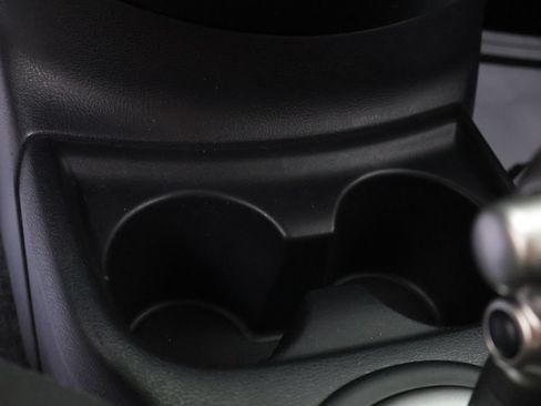 Used 2014 Nissan Versa SV w/ Convenience Package FWD image 22