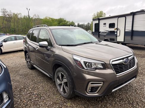 Used 2019 Subaru Forester Touring AWD/4WD image 5