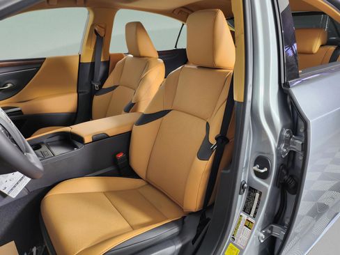 New 2025 Lexus ES 350 w/ Premium Package image 16