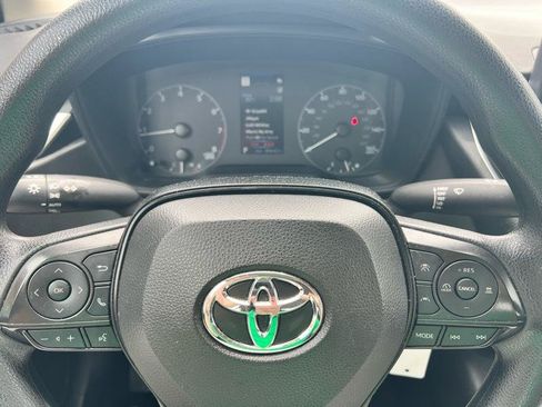 Used 2024 Toyota Corolla LE FWD image 11