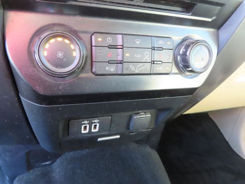 Used 2017 Ford F350 XLT w/ XLT Premium Package image 40