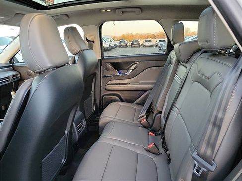 New 2024 Lincoln Corsair Reserve w/ Equipment Group 201A image 5