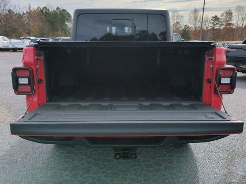 Used 2024 Jeep Gladiator Sport image 22