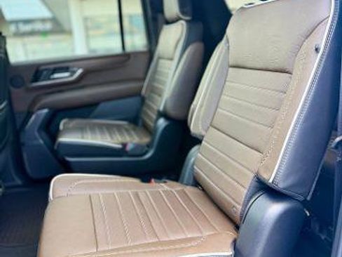 New 2026 GMC Yukon XL Denali Ultimate AWD/4WD image 19