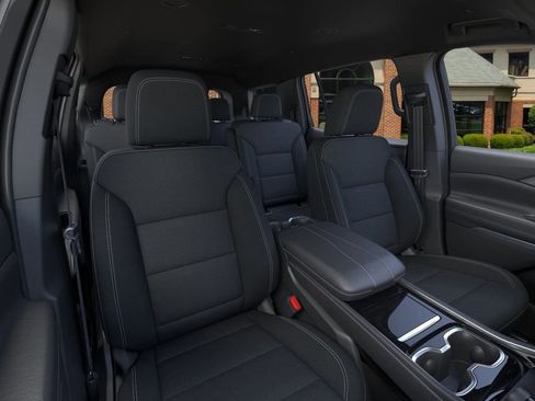 New 2026 Chevrolet Traverse LT w/ Driver Confidence Package image 16