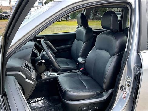 Used 2015 Subaru Forester 2.5i Limited AWD/4WD image 9