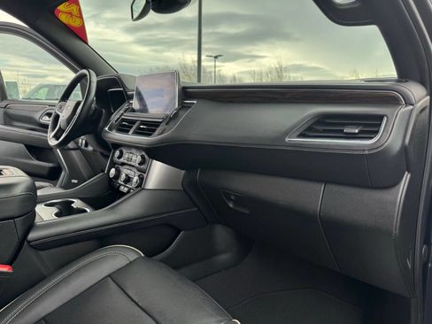 Used 2023 Chevrolet Suburban Premier image 42