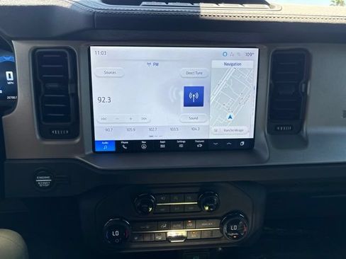Used 2025 Ford Bronco Outer Banks w/ Sasquatch Package AWD/4WD image 12