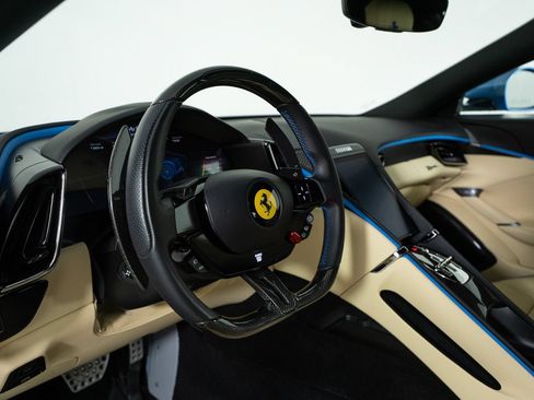 Used 2023 Ferrari Roma RWD image 15