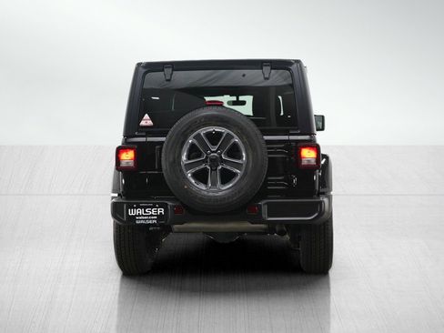 Used 2021 Jeep Wrangler Unlimited Sahara w/ Uconnect 4C Nav & Sound Group AWD/4WD image 4