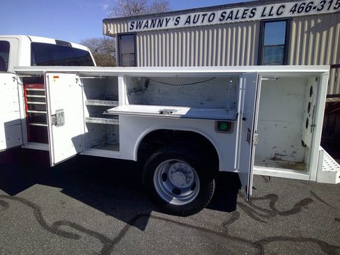 Used 2018 RAM 5500 Tradesman w/ Ambulance Prep Group image 9
