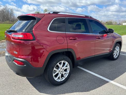 Used 2015 Jeep Cherokee Latitude FWD image 6