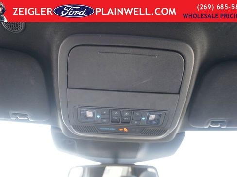 Used 2022 Ford Explorer ST w/ ST Street Pack image 34