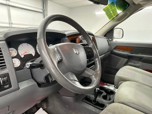 Used 2006 Dodge Ram 2500 Truck SLT image 15