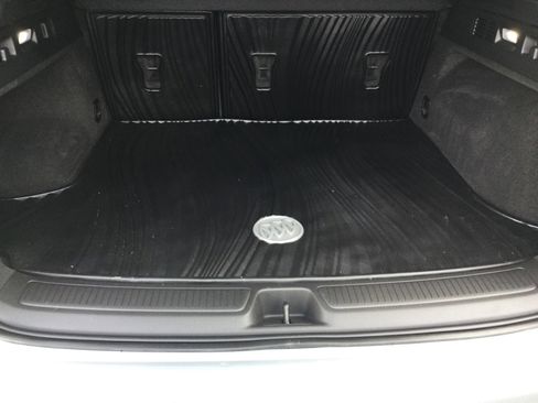 Used 2023 Buick Envision Avenir image 9