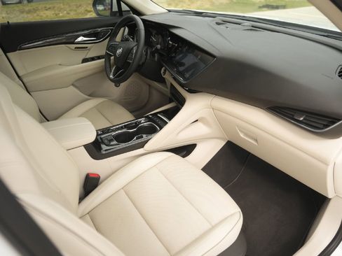 Used 2023 Buick Envision Essence image 20