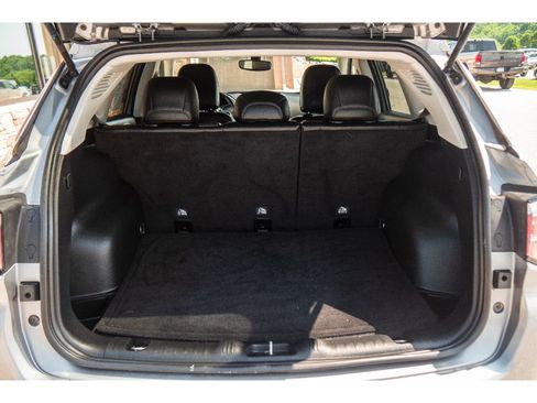Used 2019 Jeep Compass Latitude w/ Cold Weather Group AWD/4WD image 31