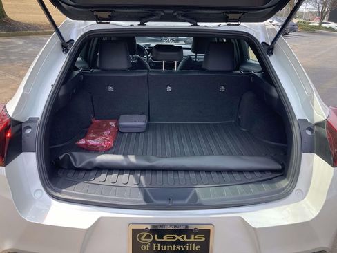 Used 2023 Lexus UX 250h AWD image 8