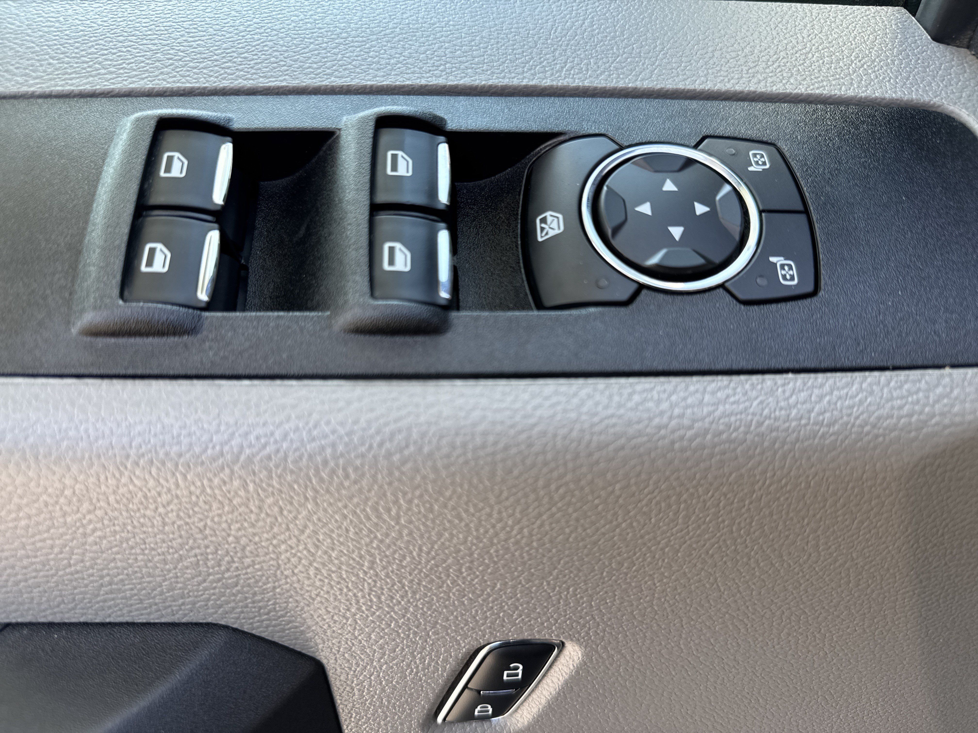 Used 2022 Ford F250 XL w/ STX Appearance Package AWD/4WD image 15