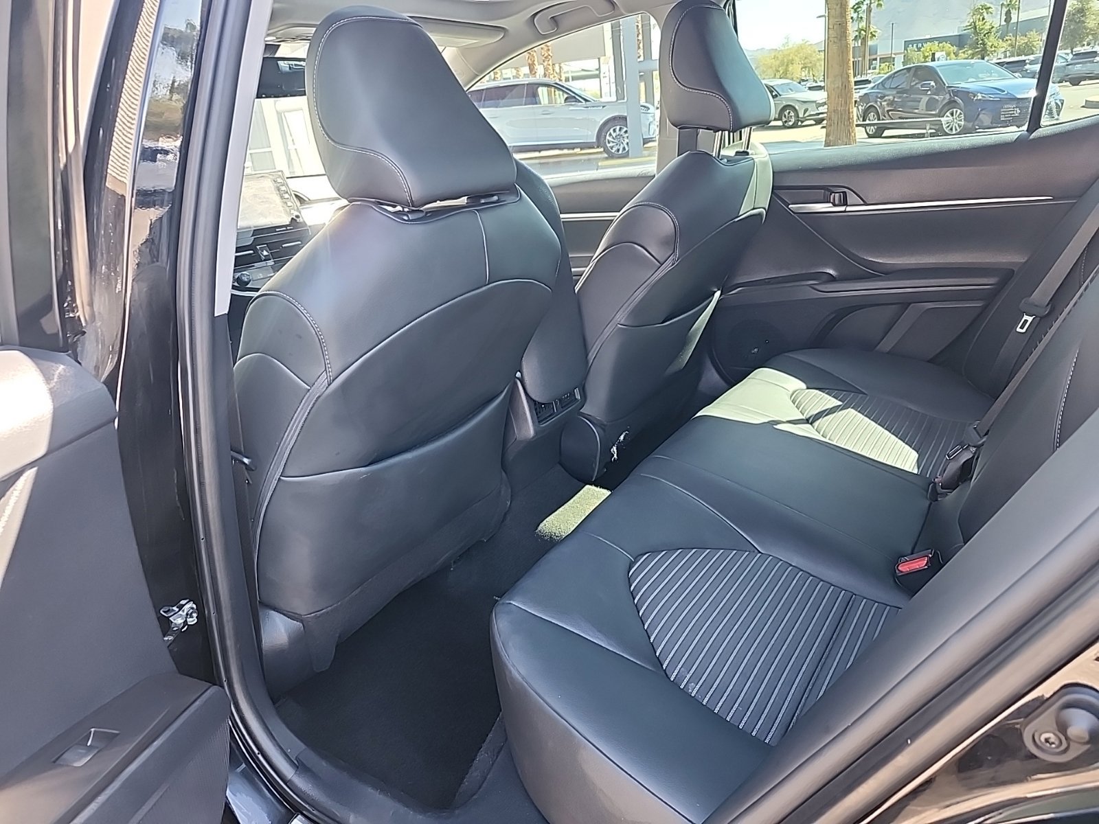 Used 2023 Toyota Camry SE w/ Audio Upgrade Package FWD image 18