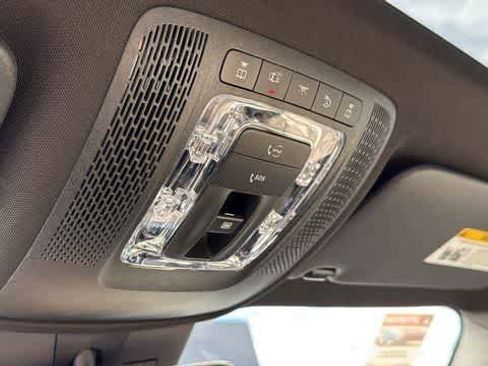 Certified 2025 Mercedes-Benz GLB 250 4MATIC image 23