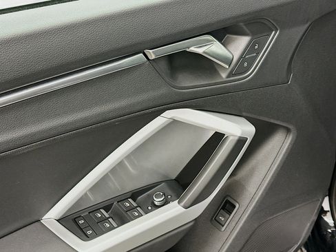 Used 2025 Audi Q3 2.0T Premium image 15