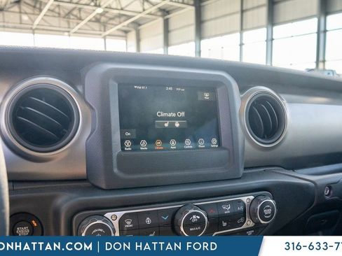 Used 2023 Jeep Gladiator Sport image 8