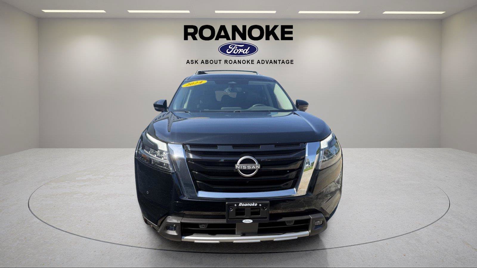 Used 2024 Nissan Pathfinder SL AWD/4WD image 6