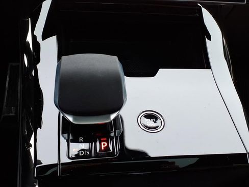 New 2025 Land Rover Range Rover Sport Dynamic SE image 17