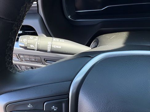 Certified 2023 GMC Yukon SLT image 13