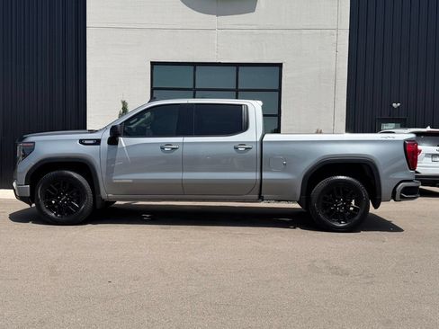 Used 2025 GMC Sierra 1500 Elevation AWD/4WD image 2