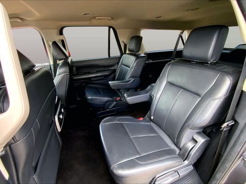 Certified 2022 Ford Expedition Max XLT RWD image 21