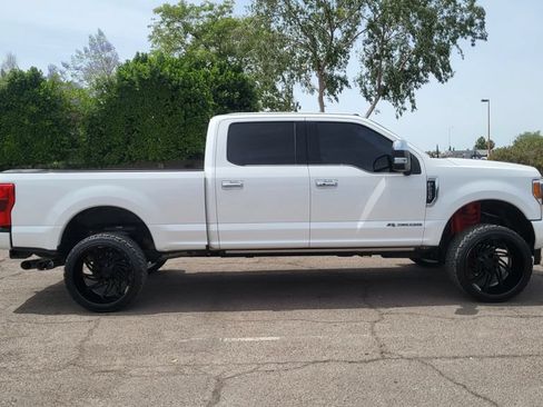 Used 2018 Ford F250 Platinum w/ Platinum Ultimate Package AWD/4WD image 11