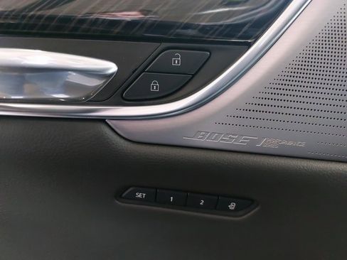 Used 2025 Cadillac XT6 Premium Luxury w/ Technology Package image 33