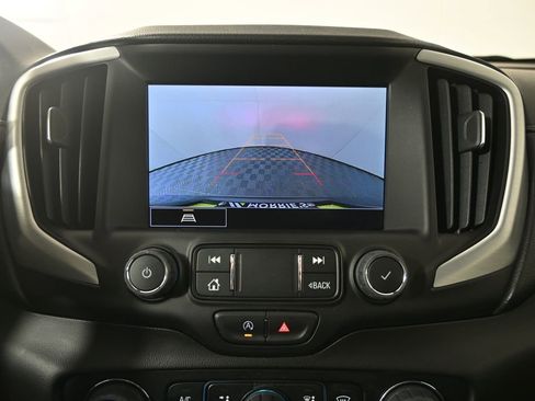 Used 2023 GMC Terrain SLE w/ Driver Convenience Package image 28