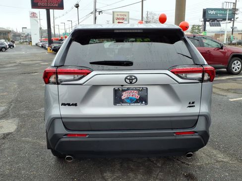 Certified 2024 Toyota RAV4 LE AWD/4WD image 5