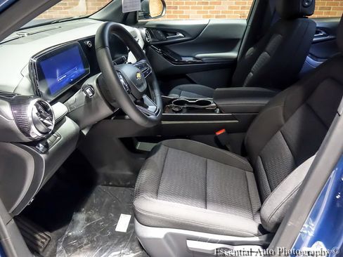New 2026 Chevrolet Equinox LT FWD image 10