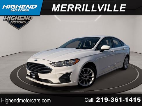 Used 2019 Ford Fusion SE image 1
