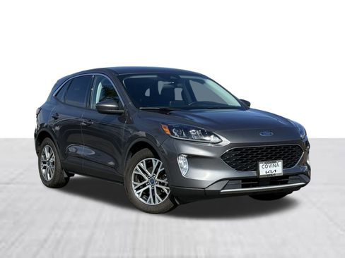 Used 2022 Ford Escape SEL image 2