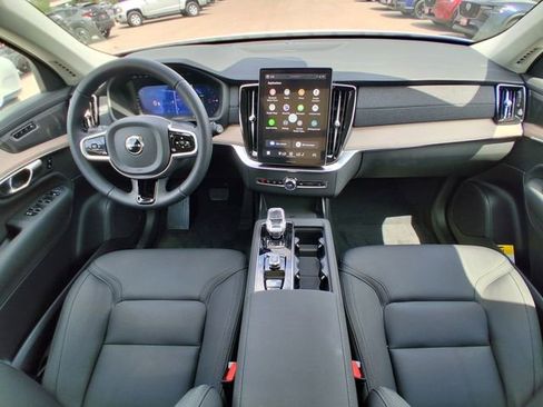 New 2026 Volvo XC90 T8 Plus w/ Protection Package Premier AWD/4WD image 12