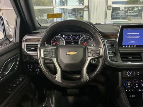 Used 2021 Chevrolet Tahoe Premier AWD/4WD image 17