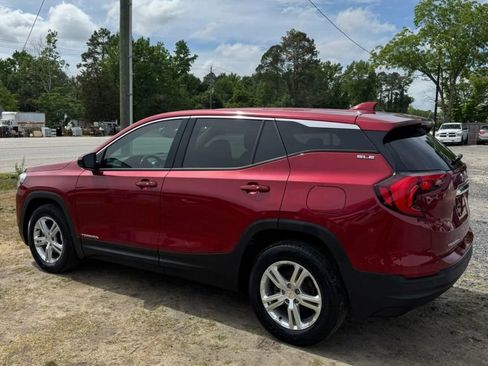 Used 2020 GMC Terrain SLE FWD image 6
