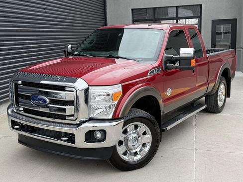 Used 2015 Ford F250 Lariat w/ Chrome Package image 2